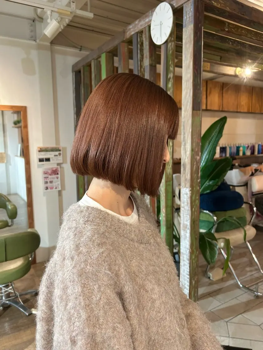 ミディアム 白上 愛佳のヘアスタイル
