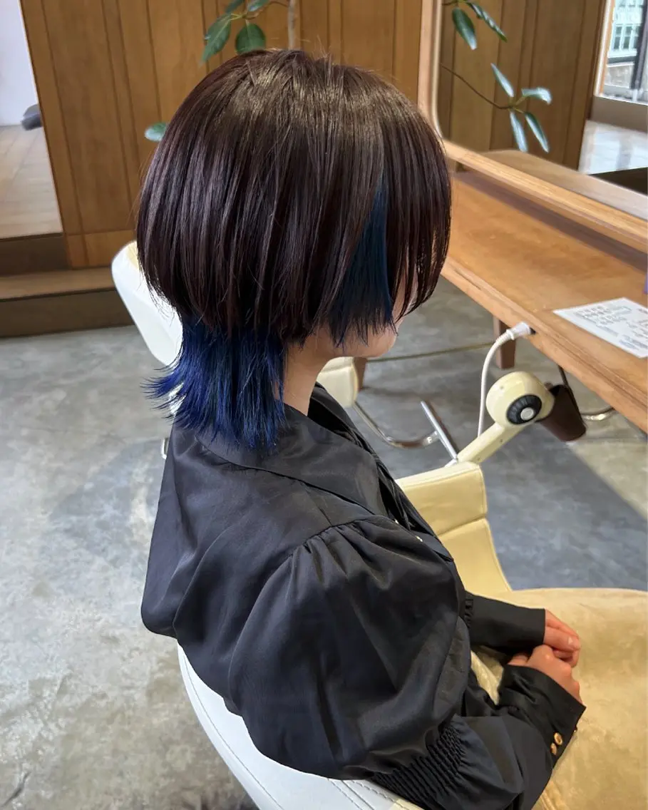 ショート カラー ネイビーカラー ショートヘア ウルフカット カット ヘアカラー WATANABE MISAKIのヘアスタイル