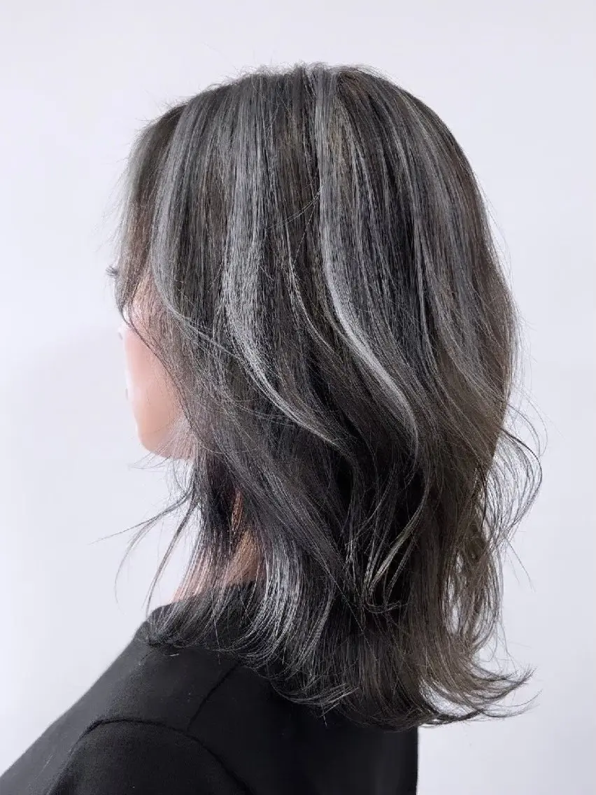 セミロング カラー ハイライトカラー ハイライト ヘアカラー ボブパーマ/メンズ カワカミサトミ🐨のヘアスタイル