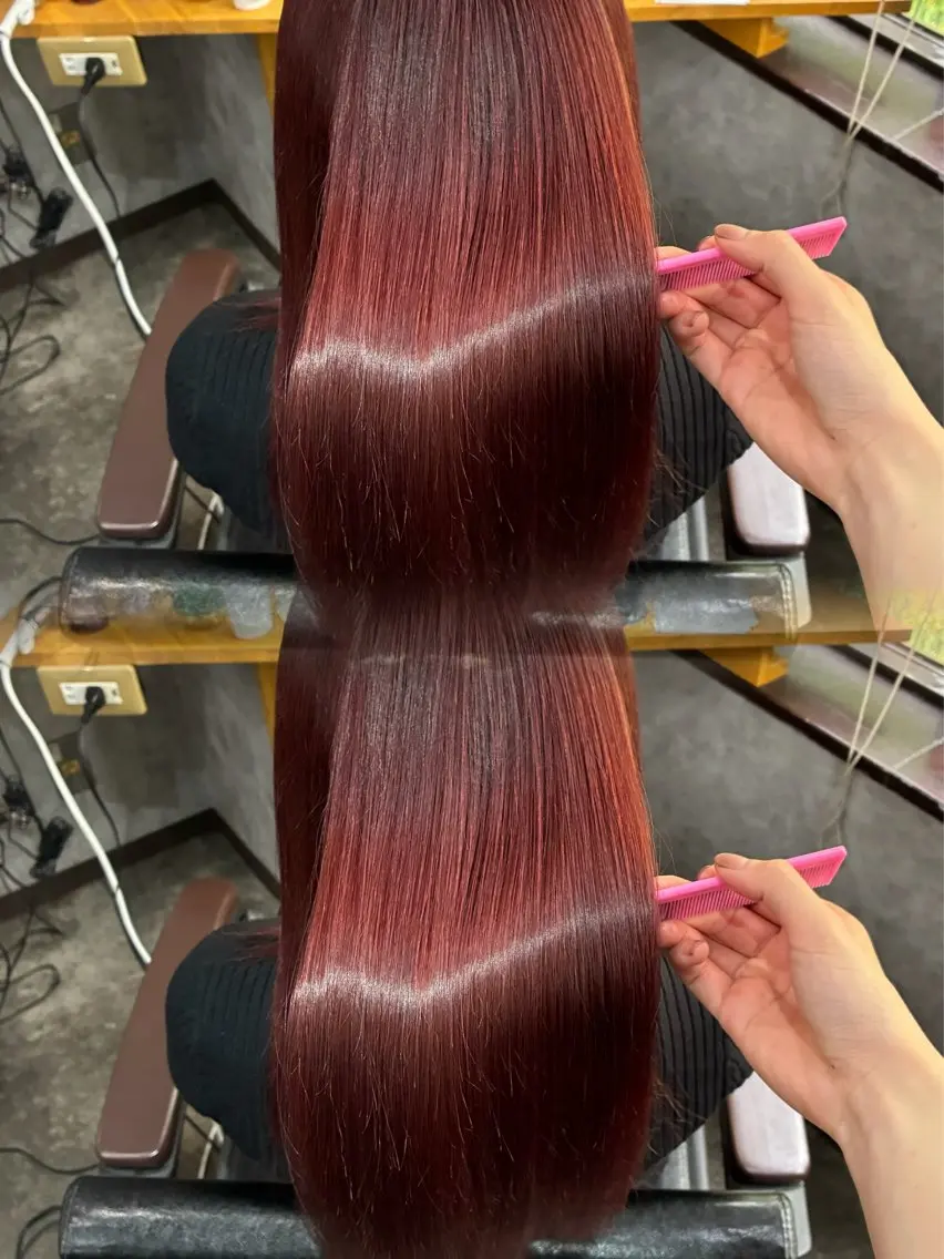 ロング カラー ブリーチ 透明感カラー ブリーチなしカラー レッドカラー トリートメント ヘアカラー トリートメント 髪質改善/艶カラー ✝️SAKURAのヘアスタイル