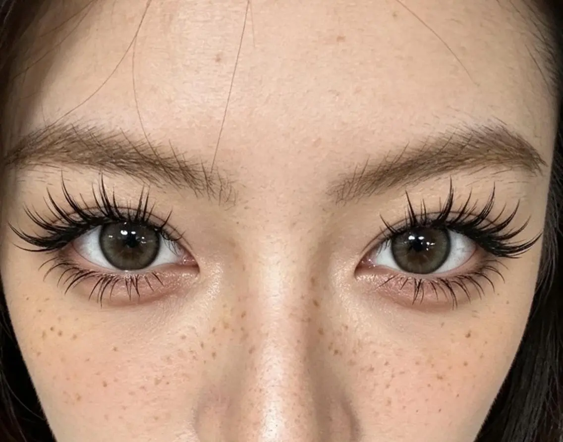 マツエク・マツパ 束感まつ毛 韓国風マツエク 下まつげエクステ ワンホンマツエク Akina&Eye lash🌼LED店のマツエク・マツパデザイン