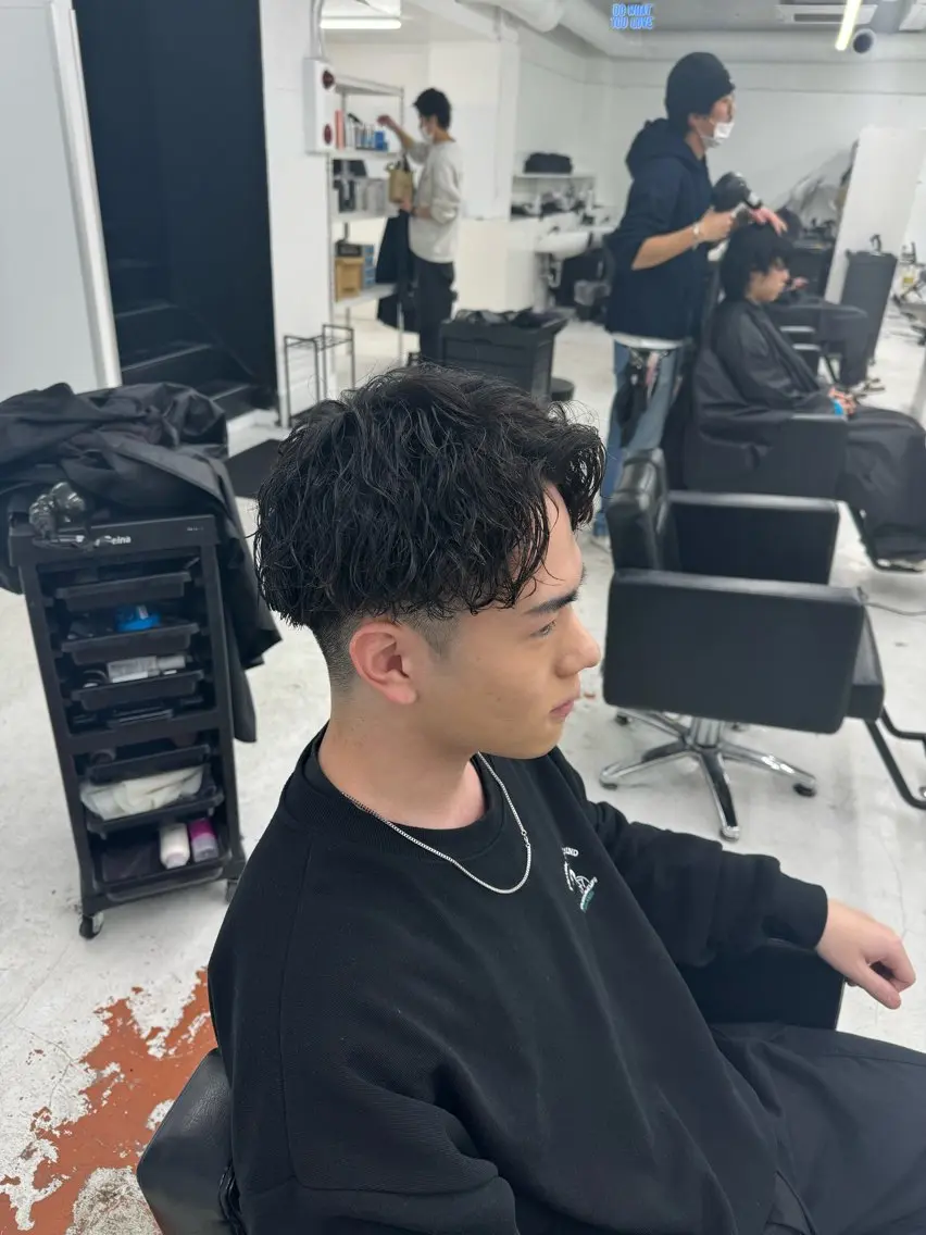 ミディアム パーマ メンズ センターパート カット パーマ 柏メンズカットパーマ NO.1タイチのヘアスタイル