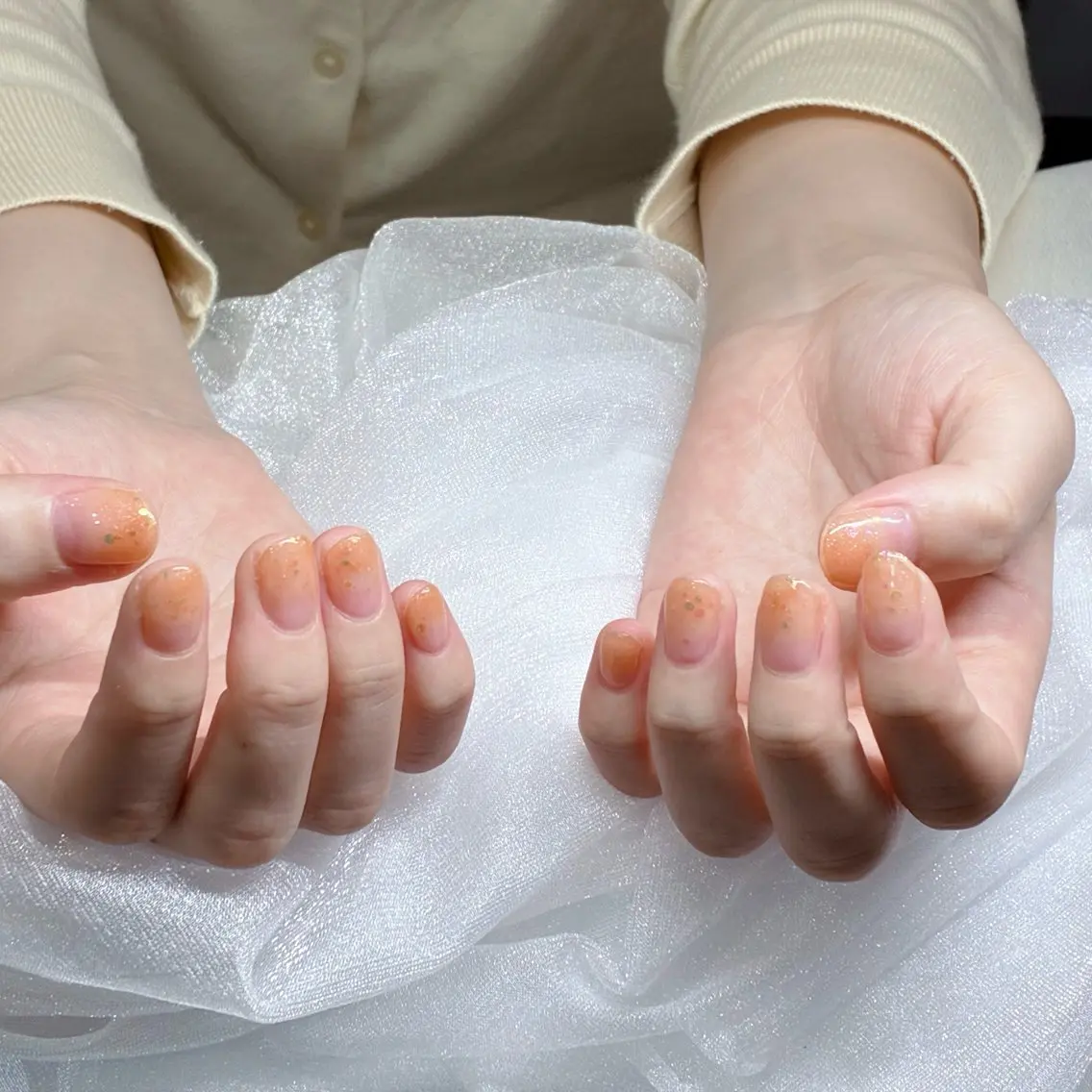 ネイル グラデーション キラキラネイル ラメ(グリッター) ラメグラデーション ハンドネイル ruru akaneのネイルデザイン