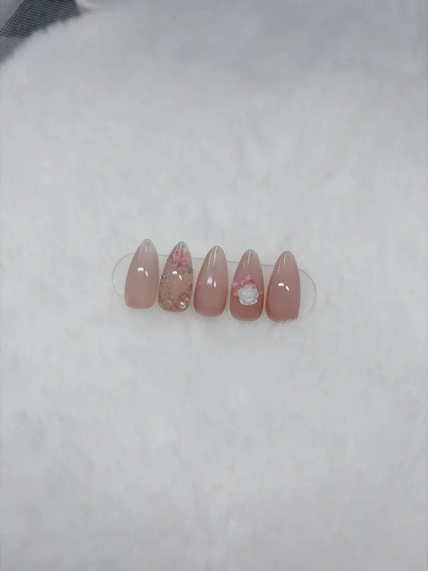 🌹ローズネイル【オフあり】の写真