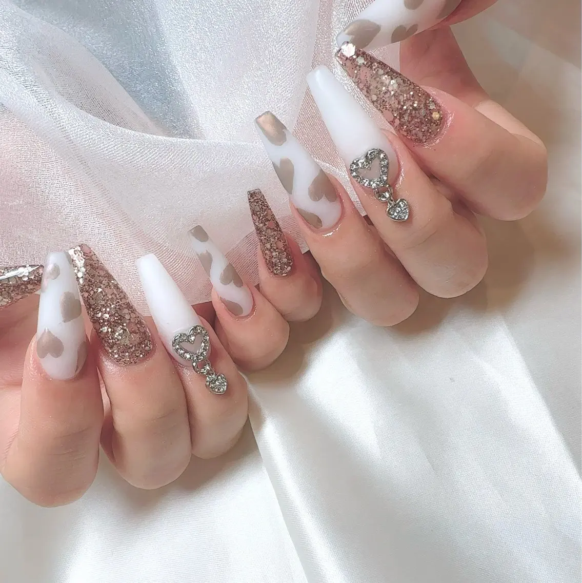 ネイル ハンドネイル LOVE NAIL 店長　MIKAのネイルデザイン