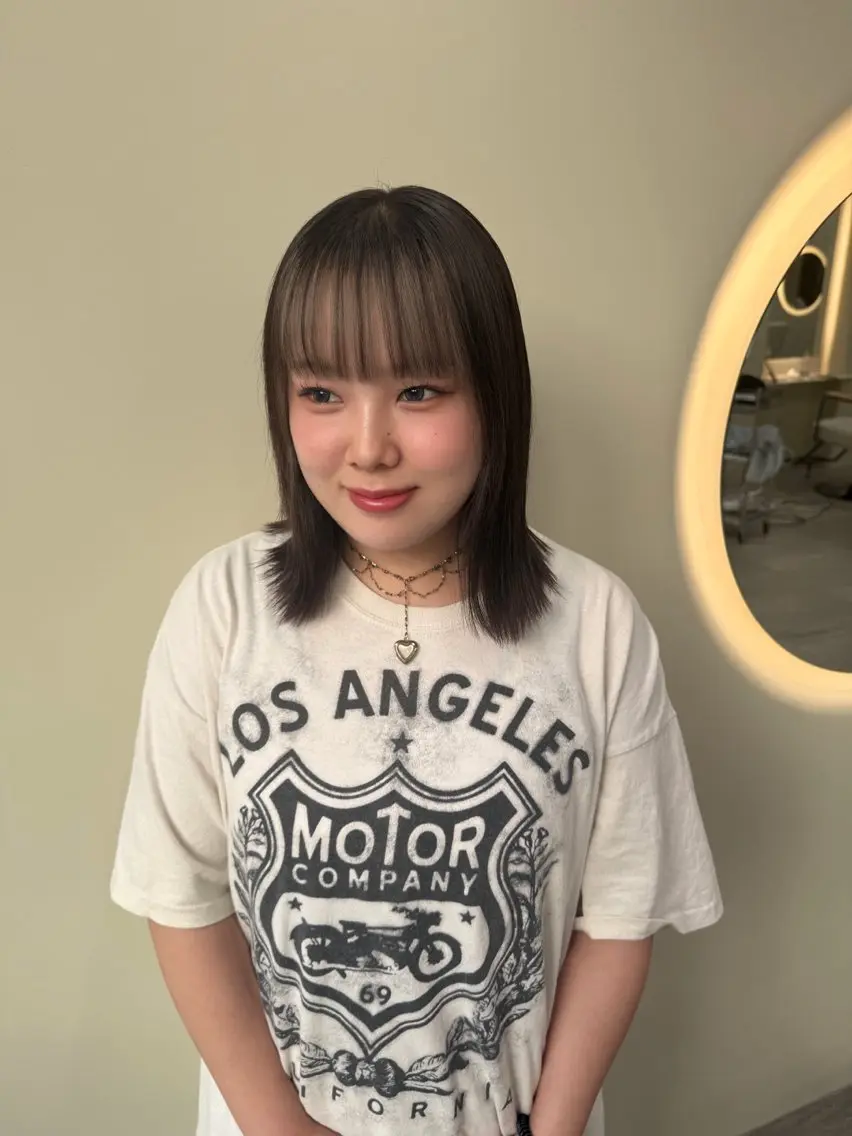 🩶 AIRA / 透明感カラー 🩶のヘアスタイル