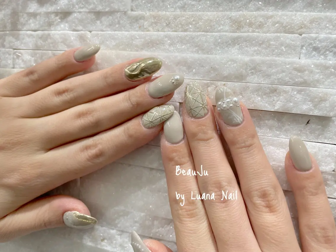 ネイル 成人式 ミラーネイル ハンドネイル BeauJu by Luana Nailのネイルデザイン