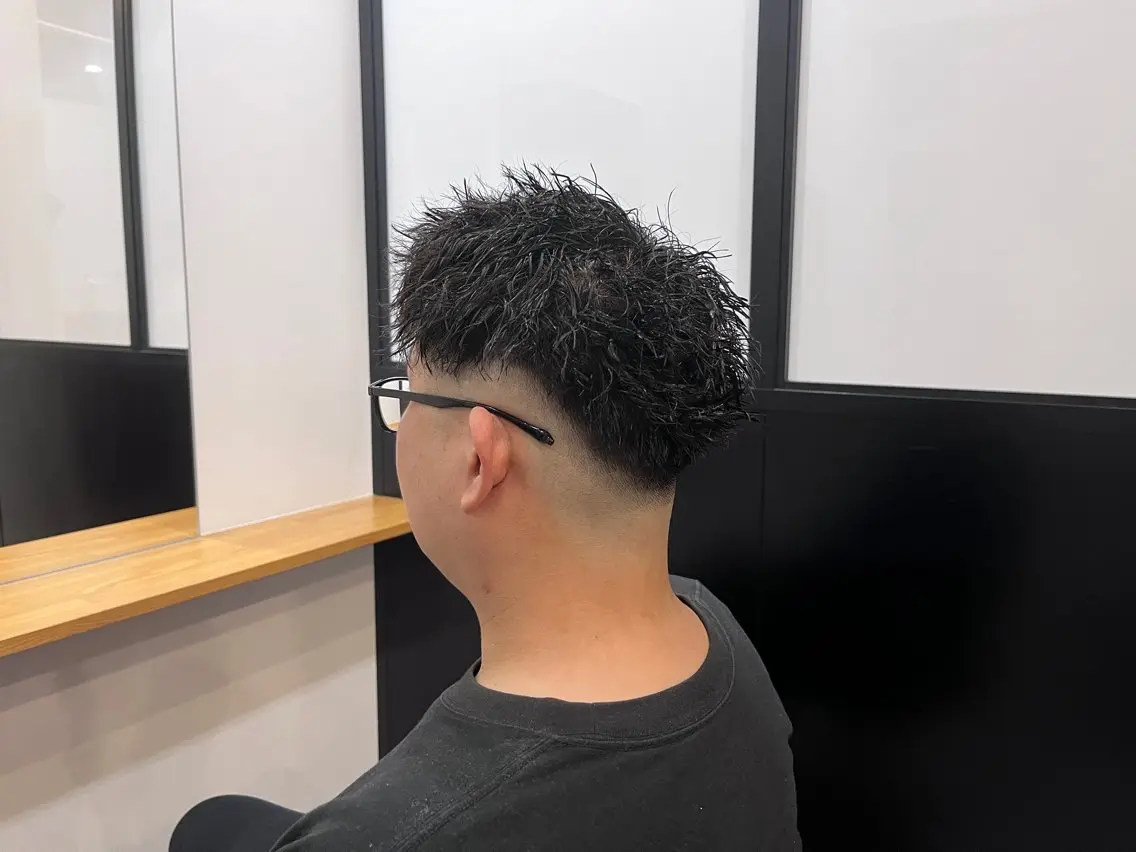 ショート パーマ メンズ カット パーマ 岩佐 篤武のヘアスタイル