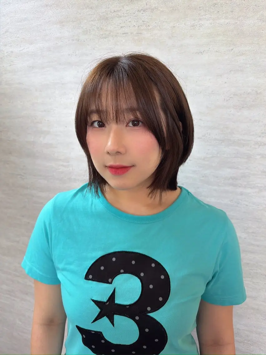 ミディアム カラー ヘアアレンジ カット ヘアカラー トリートメント 韓国レイヤーカット/ 儚げカラーチナツのヘアスタイル