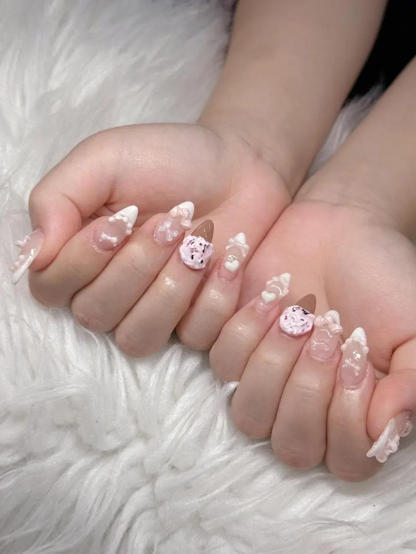 ネイル 長さ出し グラデーション 卒業式 キラキラネイル マグネットネイル Lee Nailsのネイルデザイン