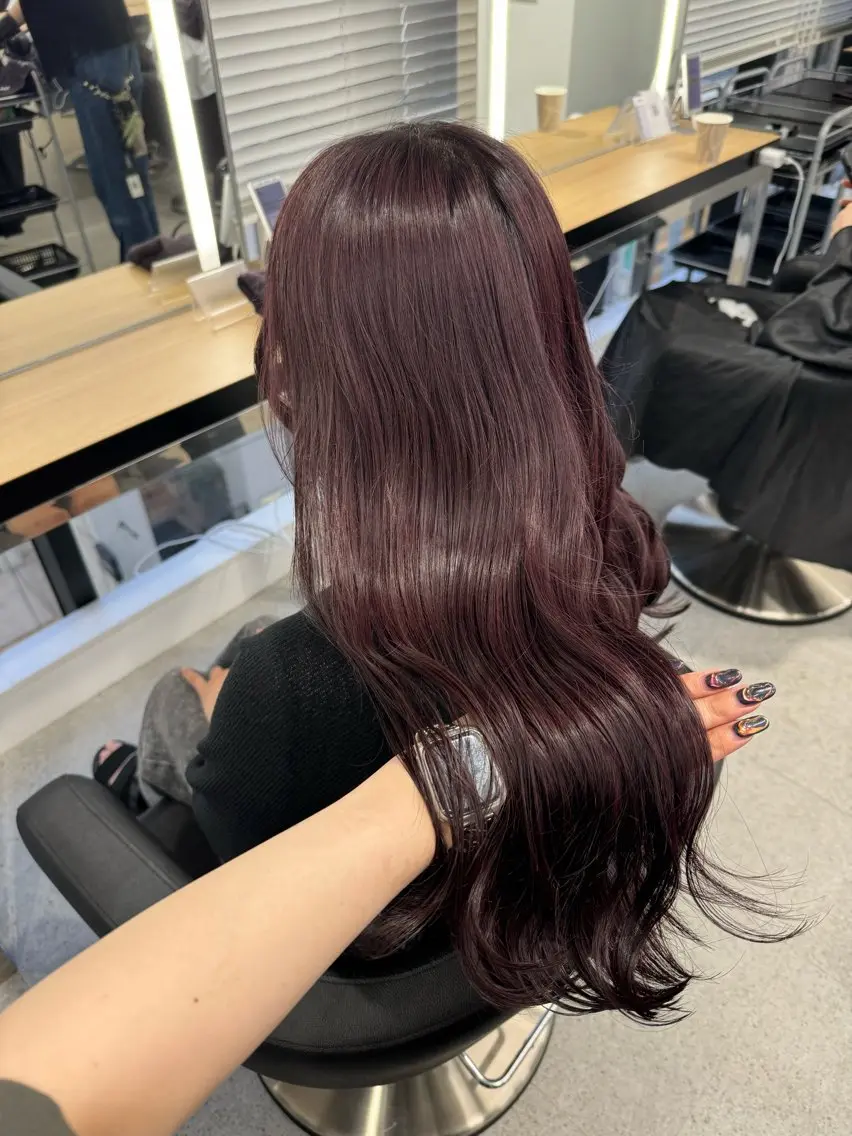 ロング カラー 暗髪🩶ラベンダー/ ブルー/ユウナ🤍のヘアスタイル