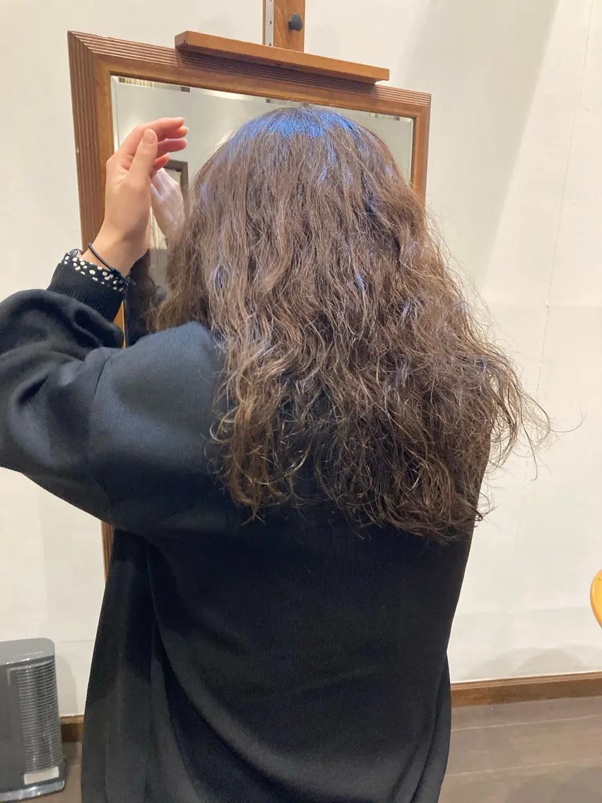 ロング カラー 金子 歩実のヘアスタイル