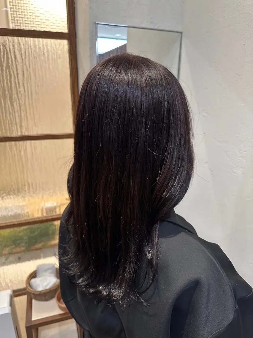 セミロング 丸山 心 / 艶カラーのヘアスタイル