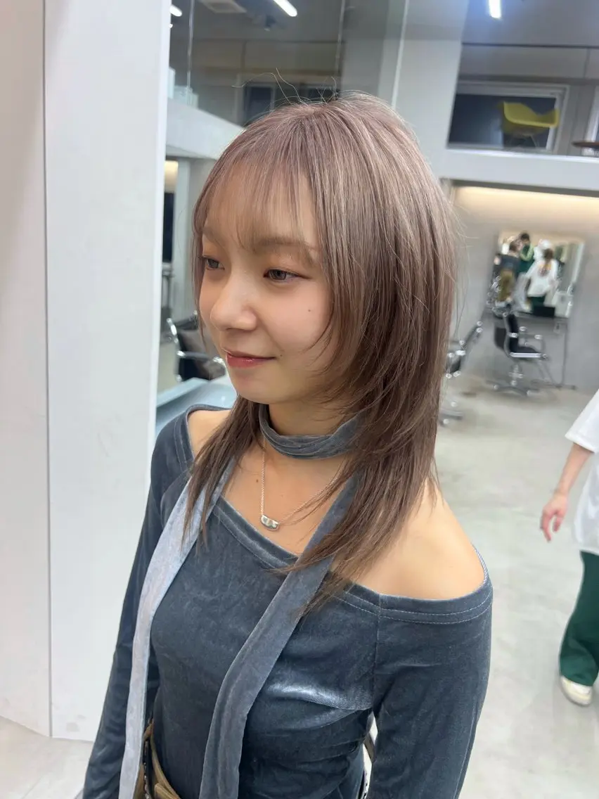 ミディアム カラー グレージュ ラベンダーカラー ハッシュカット レイヤーカット ヘアカラー トリートメント 吉沢遣人/レイヤー 艶カラー/抜け感のヘアスタイル
