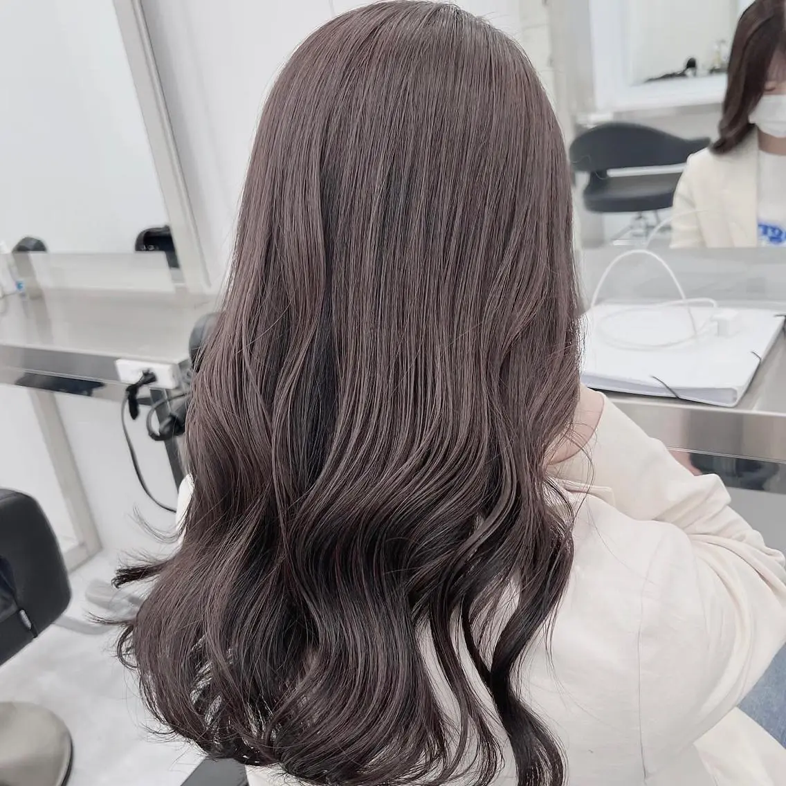 ロング カット ヘアカラー トリートメント 透明感♡グレージュ ♡ミルクティー♡のヘアスタイル