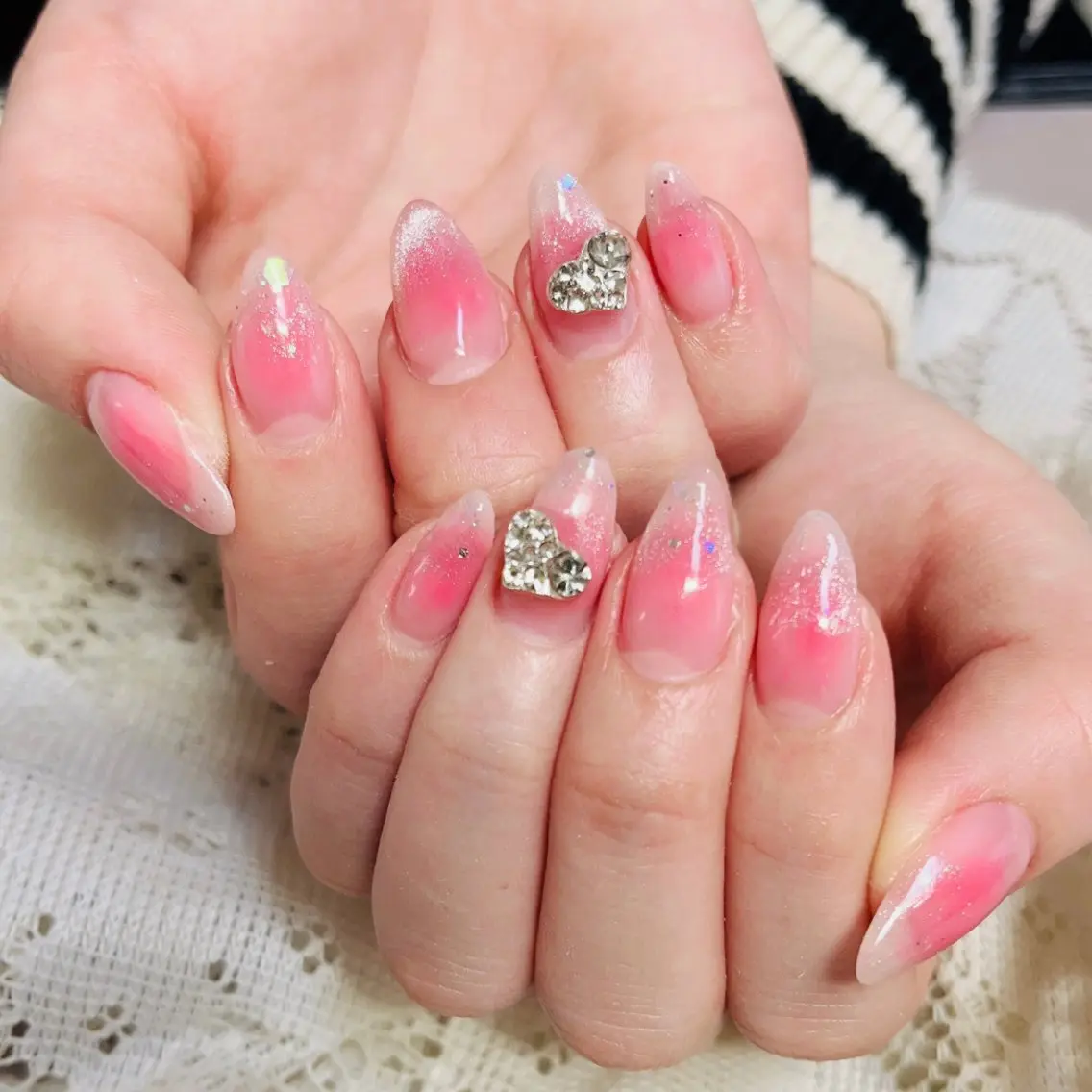 ネイル アートネイル チークネイル ハート マグネットネイル 持ち込み ハンドネイル ハンドケア ベテランネイル cnc nailのネイルデザイン