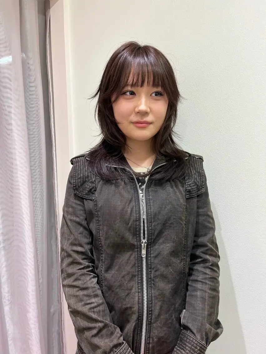 ミディアム カット 松村 澪里のヘアスタイル