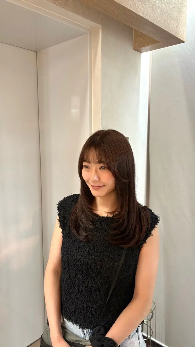 セミロング 韓国風ヘア レイヤーカット トリートメント カット ヘアカラー トリートメント 川村 夏穂のヘアスタイル