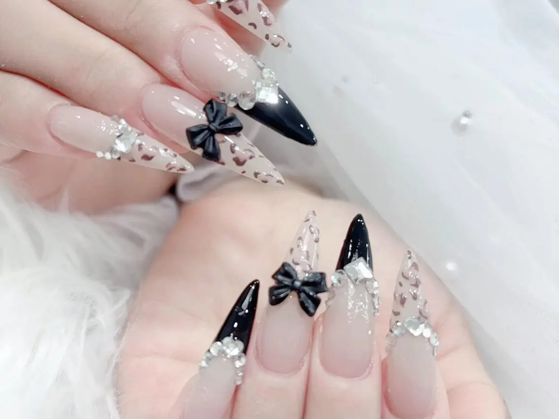 ネイル 成人式 大理石ネイル(マーブル) リボン 夏ネイル ネイルチップ ハンドネイル ハンドケア MIO🌸Nail スカルプ専門店のネイルデザイン