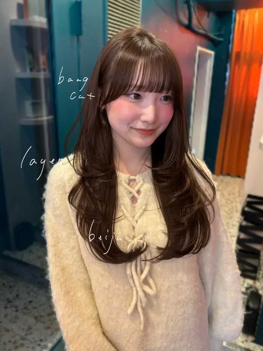 ロング 顔周りカット レイヤーカット ロング 🐰チナ🐰 暖色ベージュ/顔周りのヘアスタイル
