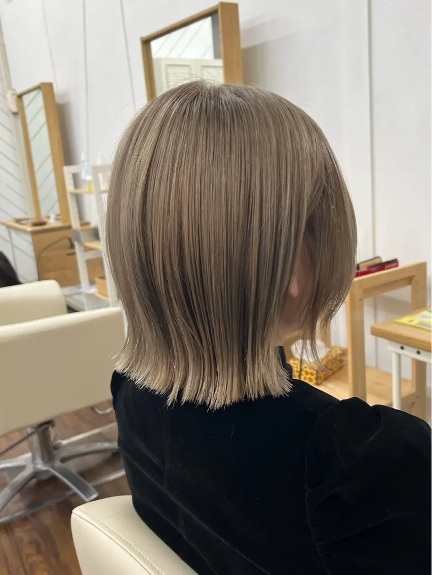 ミディアム カラー ベージュカラー ハイトーンカラー カット ヘアカラー YUIMARL 倉敷店🌸SAEのヘアスタイル