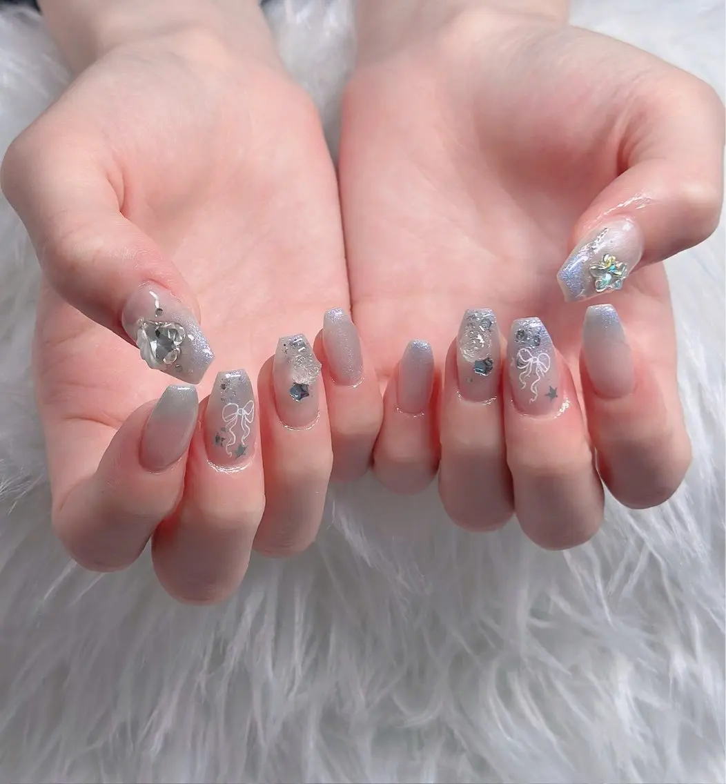 ネイル オーロラネイル フレンチネイル ジェルネイル ハロウィン 韓国ネイル ハンドネイル H.baby Nail Salonのネイルデザイン