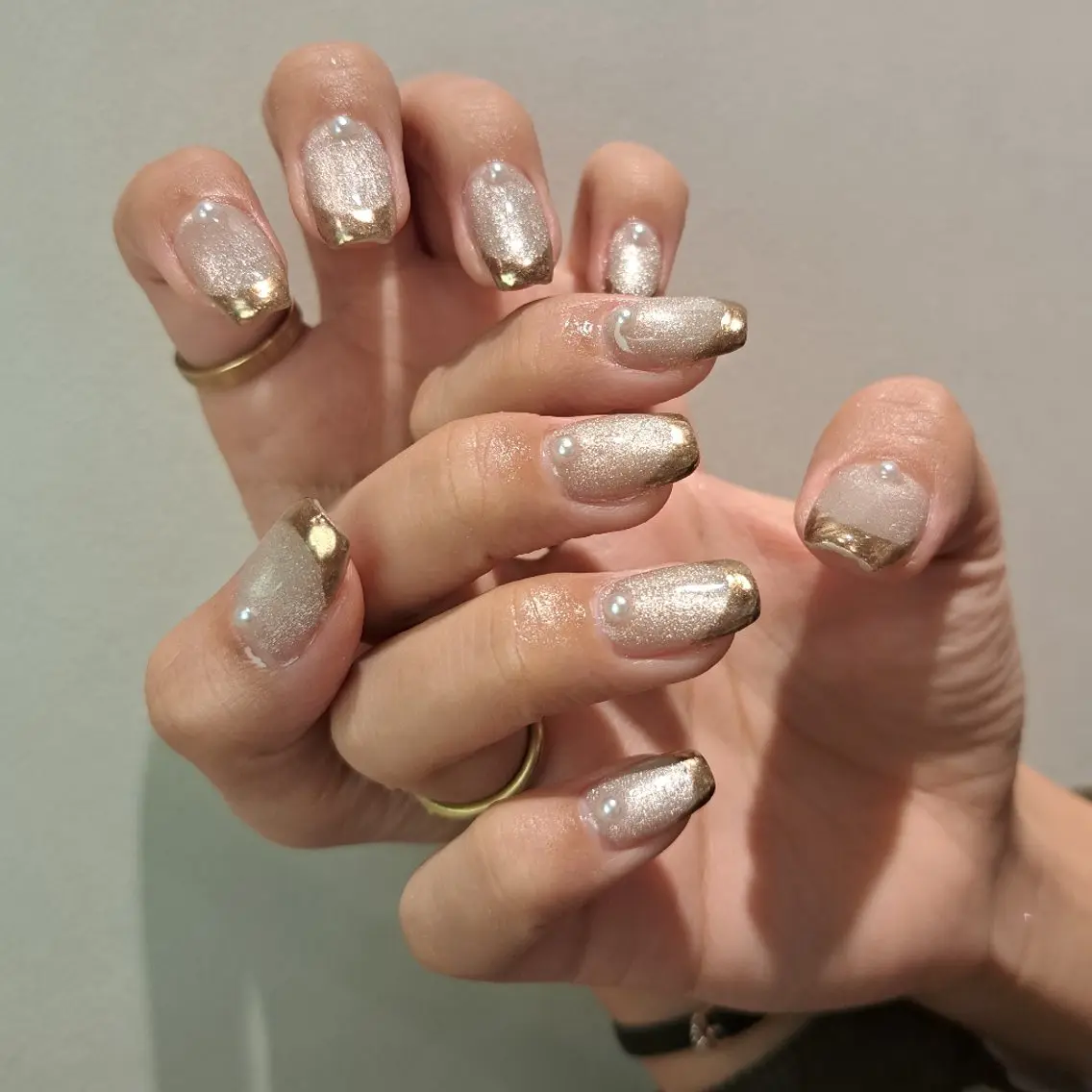 ネイル フレンチネイル キラキラネイル マグネットネイル ミラーネイル 持ち込み Nail mood デザイン持ち込みokのネイルデザイン