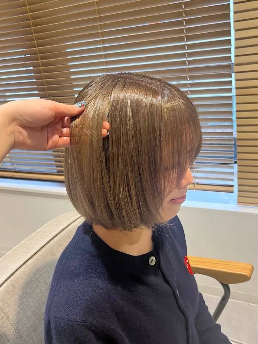 カラー 相田 佳乃のヘアスタイル