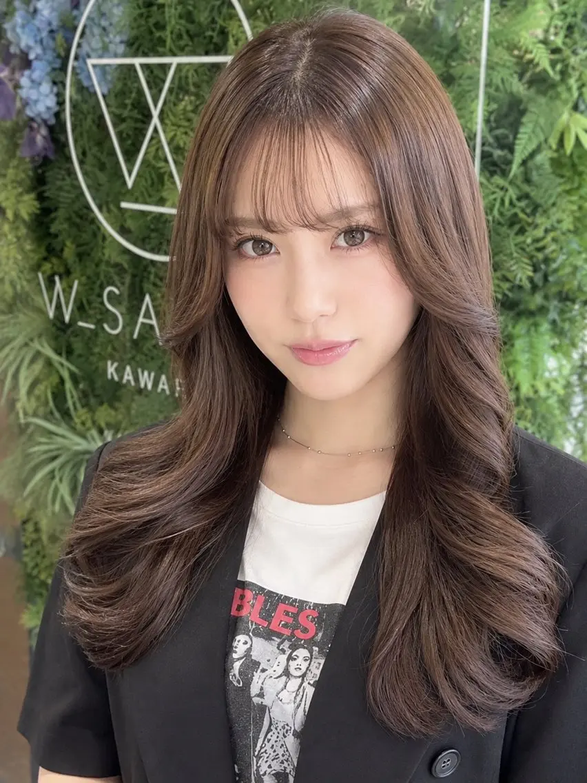 セミロング カット ヘアカラー トリートメント W_SALON 四条 ブリーチ 髪質改善のヘアスタイル