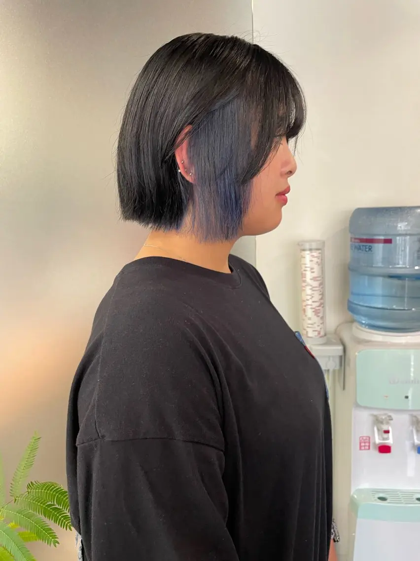 ショート カラー ヘアカラー ハイトーン/レイヤー 似合わせ・ユキノのヘアスタイル