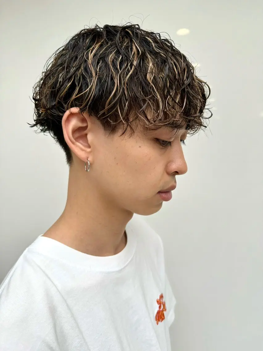 メンズカット＋各種パーマ＋ハイライト＋トリートメントの写真