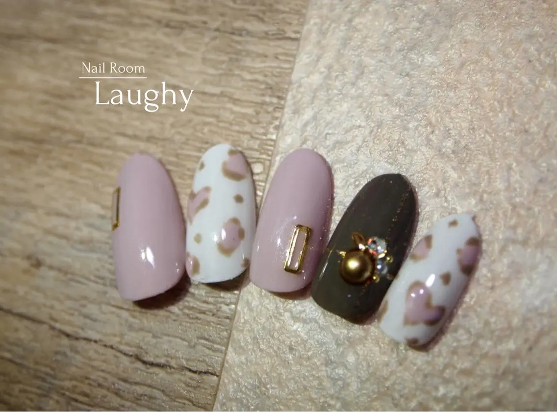 ネイル アニマル柄 ハート Nail Room Laughyのネイルデザイン