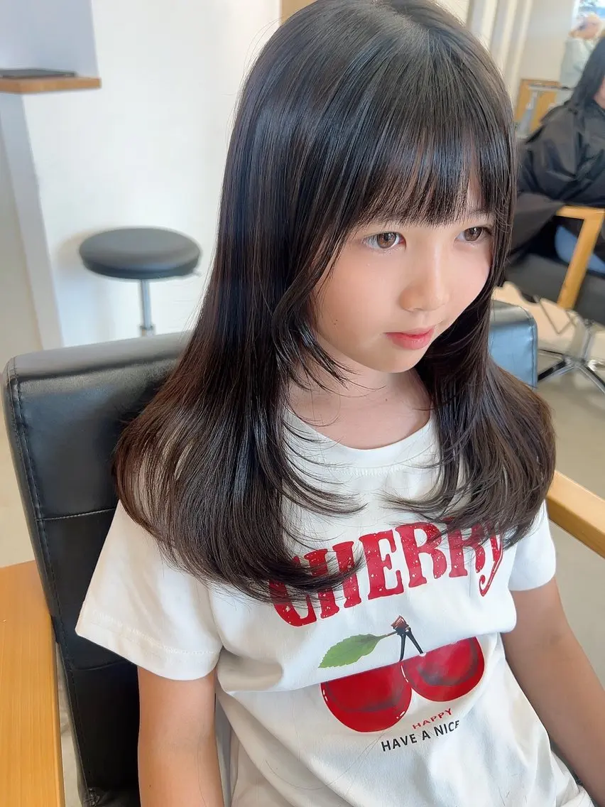 ロング カット ヘアカラー トリートメント vince. moekoのヘアスタイル