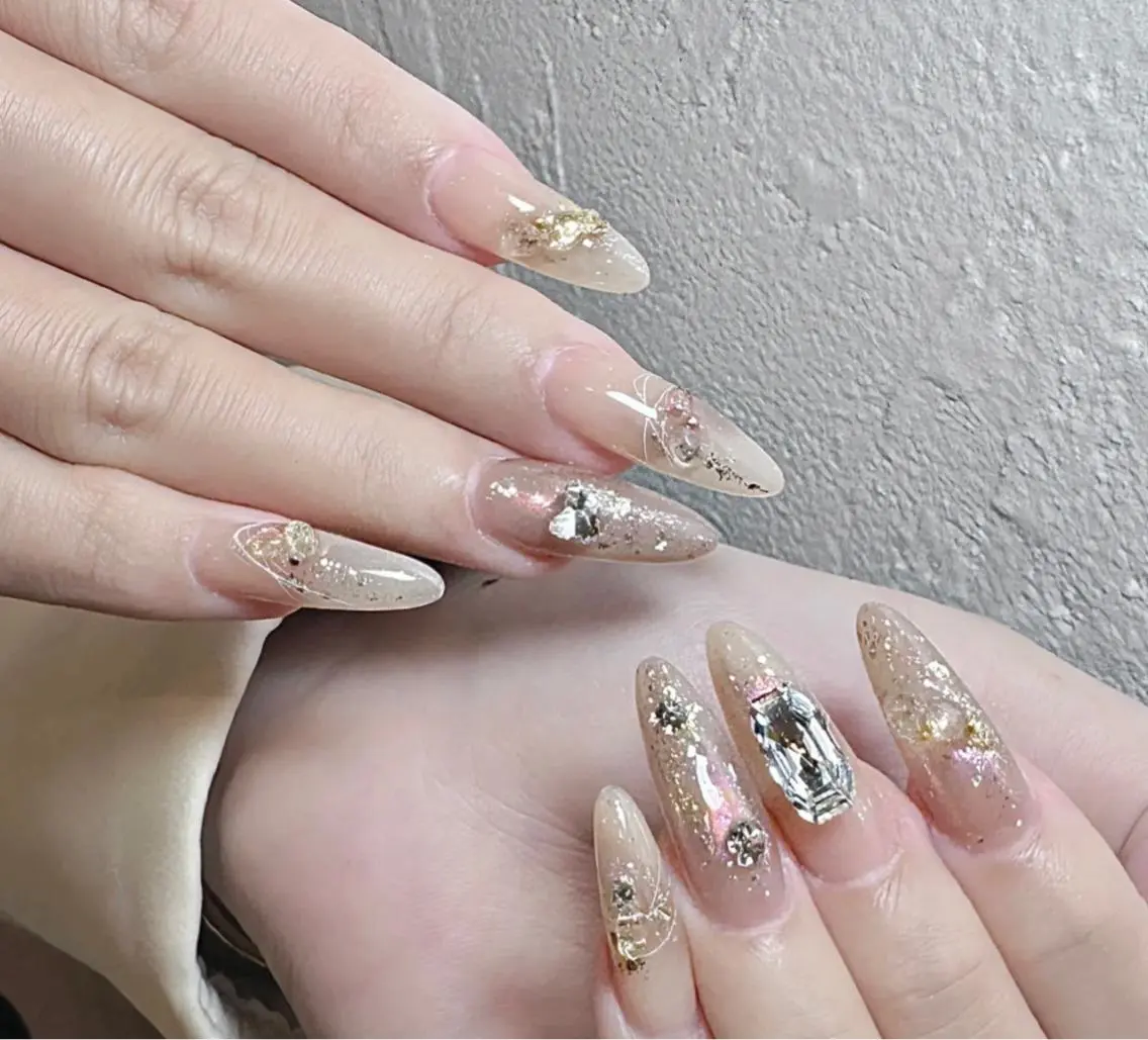 ネイル 長さ出し ニュアンスネイル シンプルネイル ネイルチップ ワンホンネイル ハンドネイル ISA_ BELLAのネイルデザイン