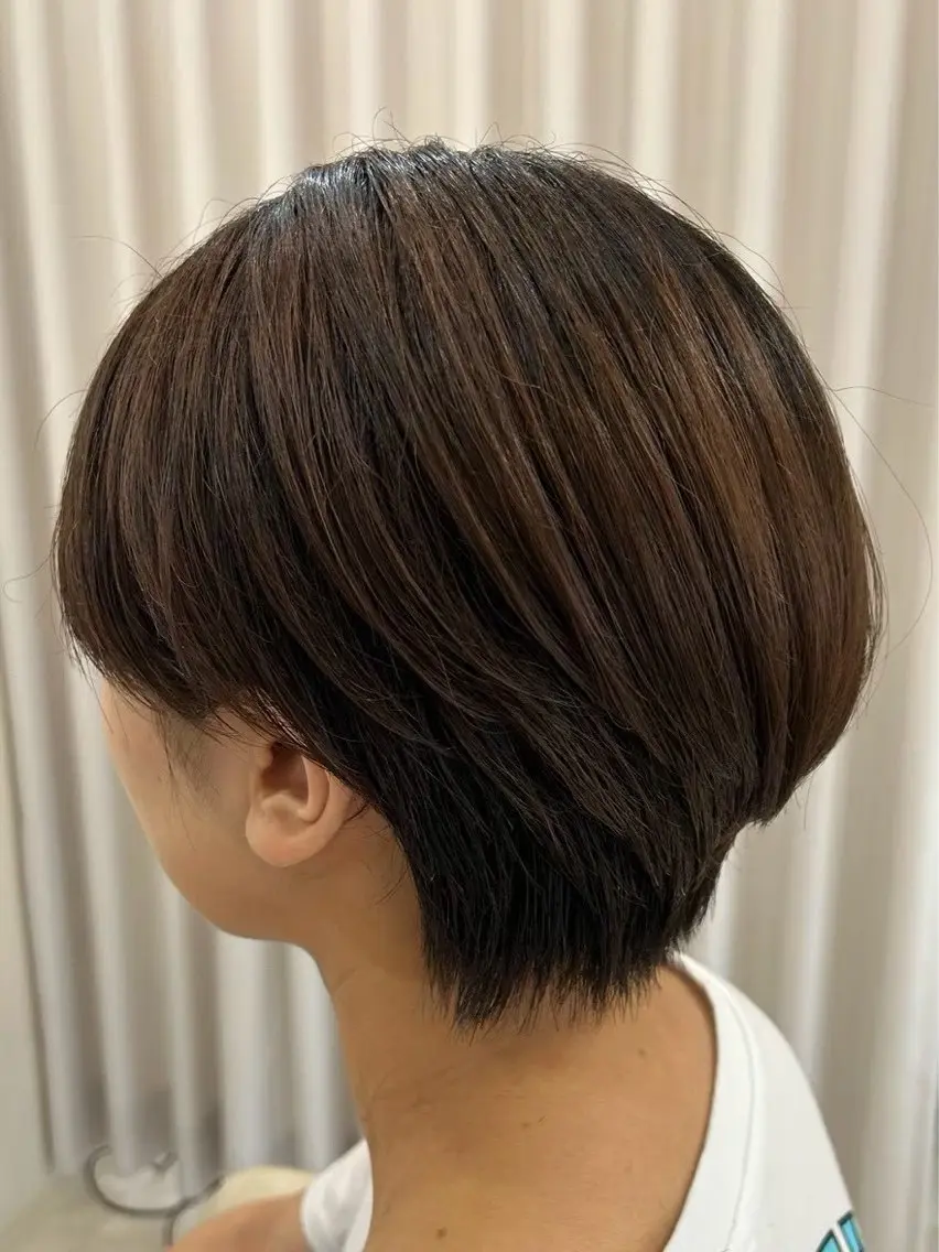 ショート センターパート 韓国ヘア・綾也のヘアスタイル