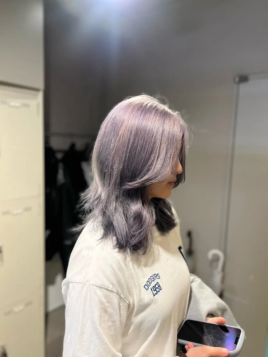ミディアム カラー ヘアアレンジ カット ヘアカラー トリートメント ヘッドスパ ヘアセット 💍透明感×韓流ハイ トーン💍RYUTAのヘアスタイル