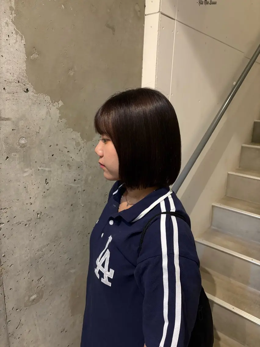 ショート ヘアカラー 中田 桃夏のヘアスタイル
