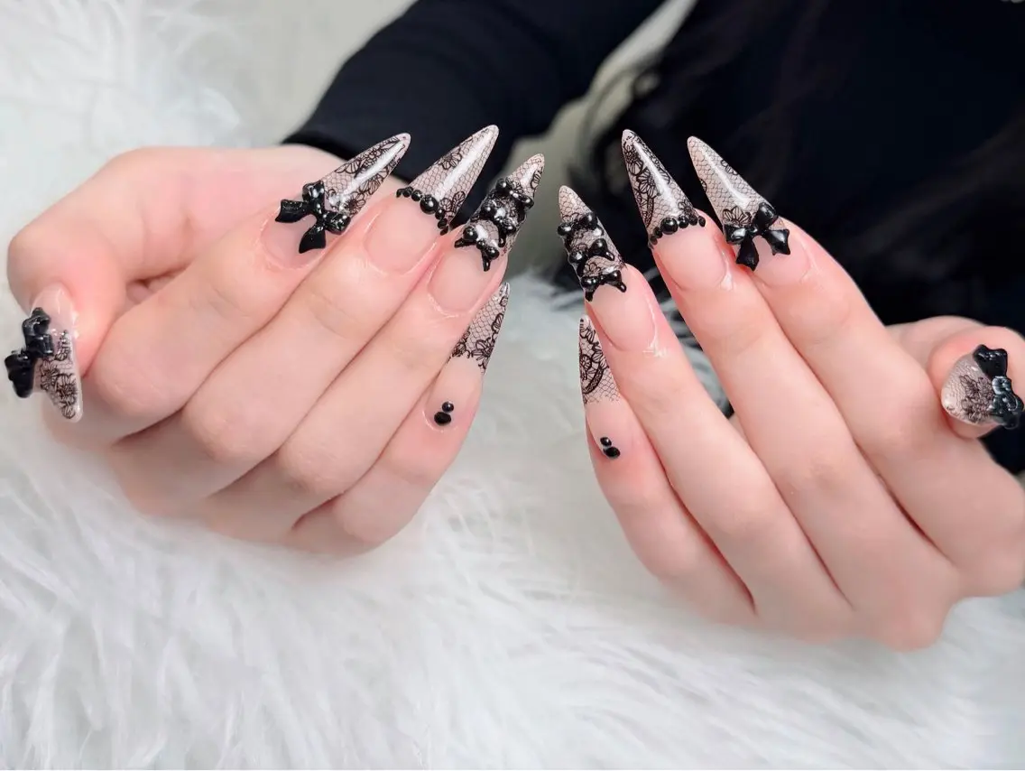 ネイル アートネイル ボルドー フレンチネイル ジェルネイル 氷ネイル・うるうるネイル ハンドネイル Julie Nailのネイルデザイン