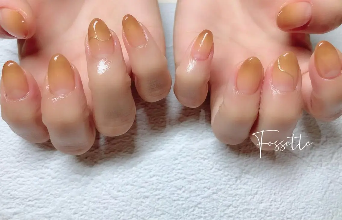 ネイル アートネイル グラデーション ミラーネイル シンプルネイル 夏ネイル ハンドネイル nailsalon Fossetteのネイルデザイン