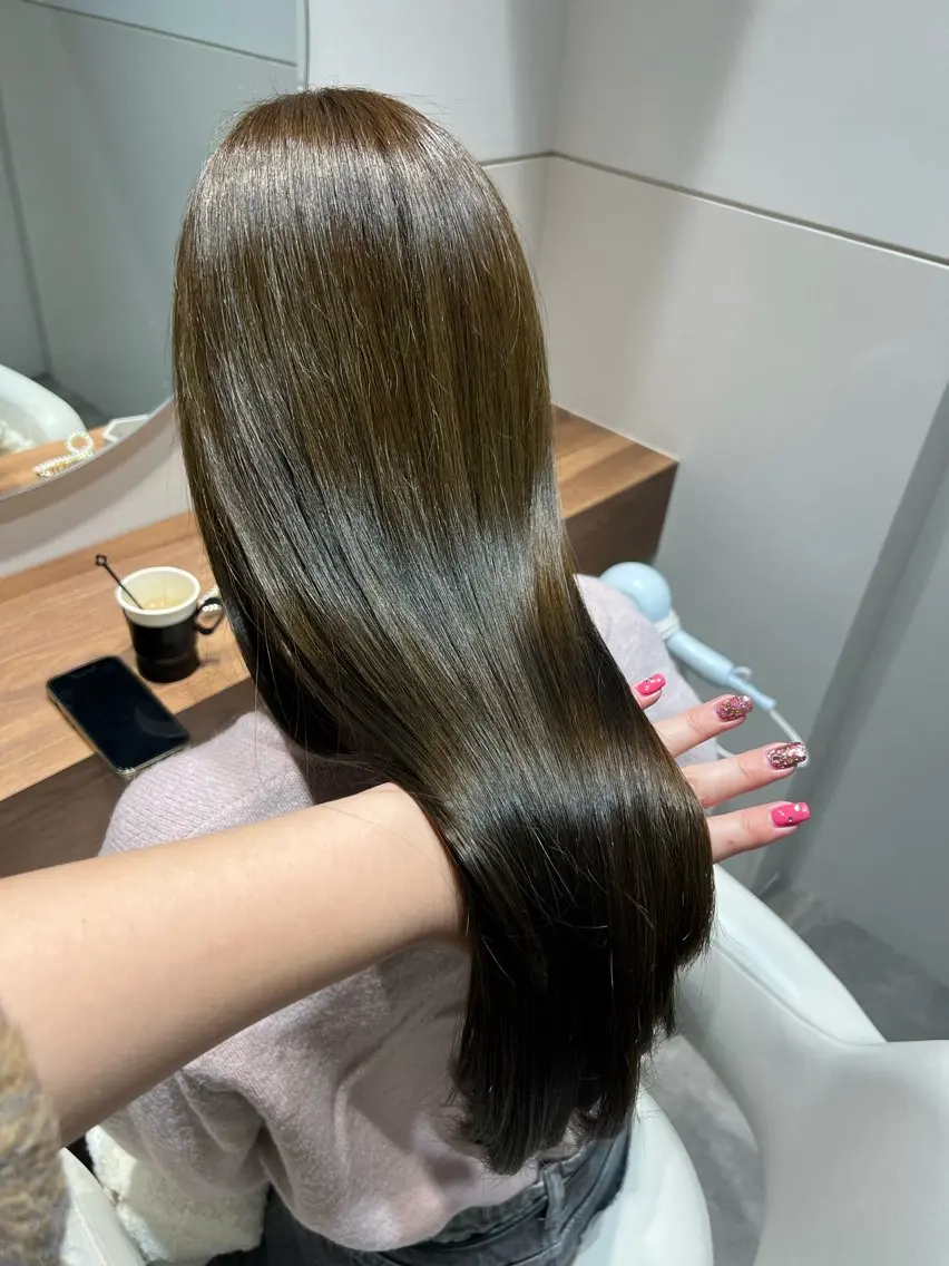 ロング カラー ブラウンカラー オリーブブラウン オタク特化美容師💟 チバコナツのヘアスタイル