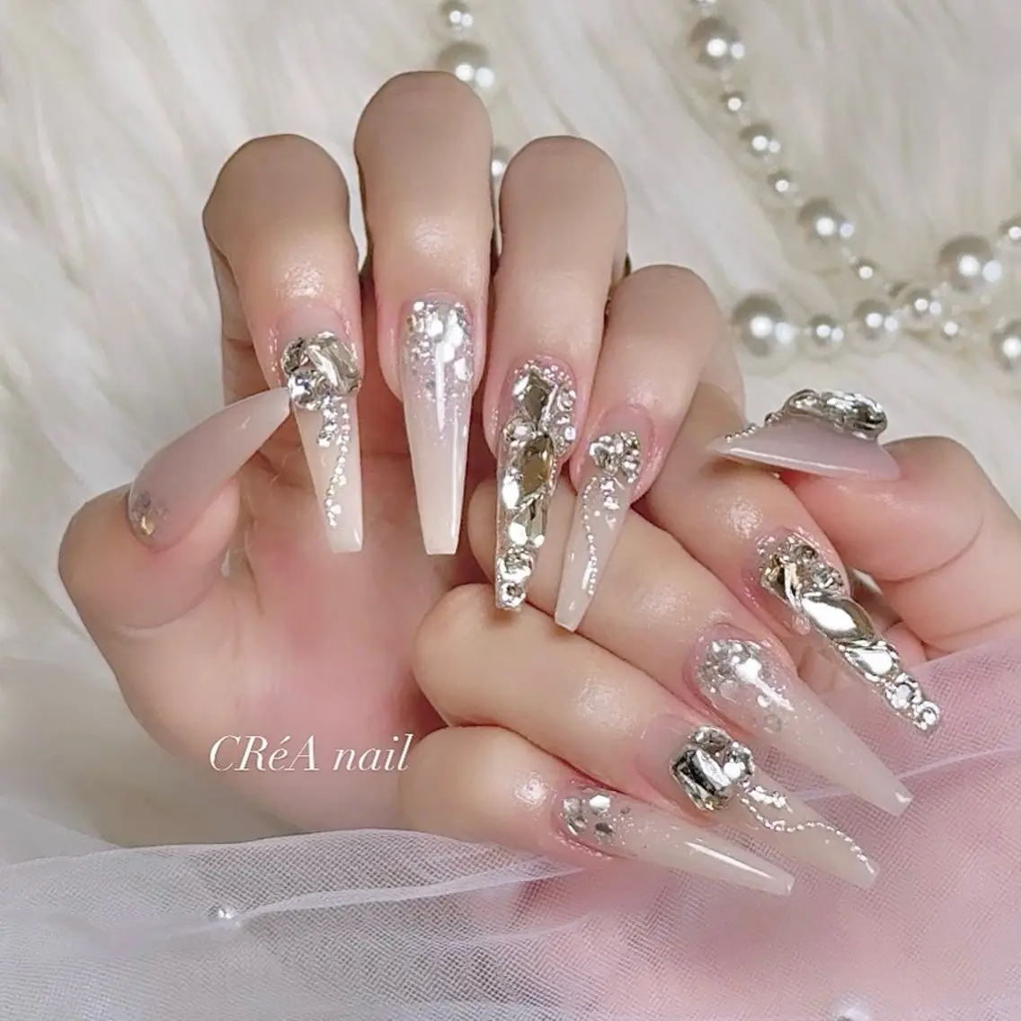 ネイル キラキラネイル ロングネイル スカルプネイル CReA nailのネイルデザイン