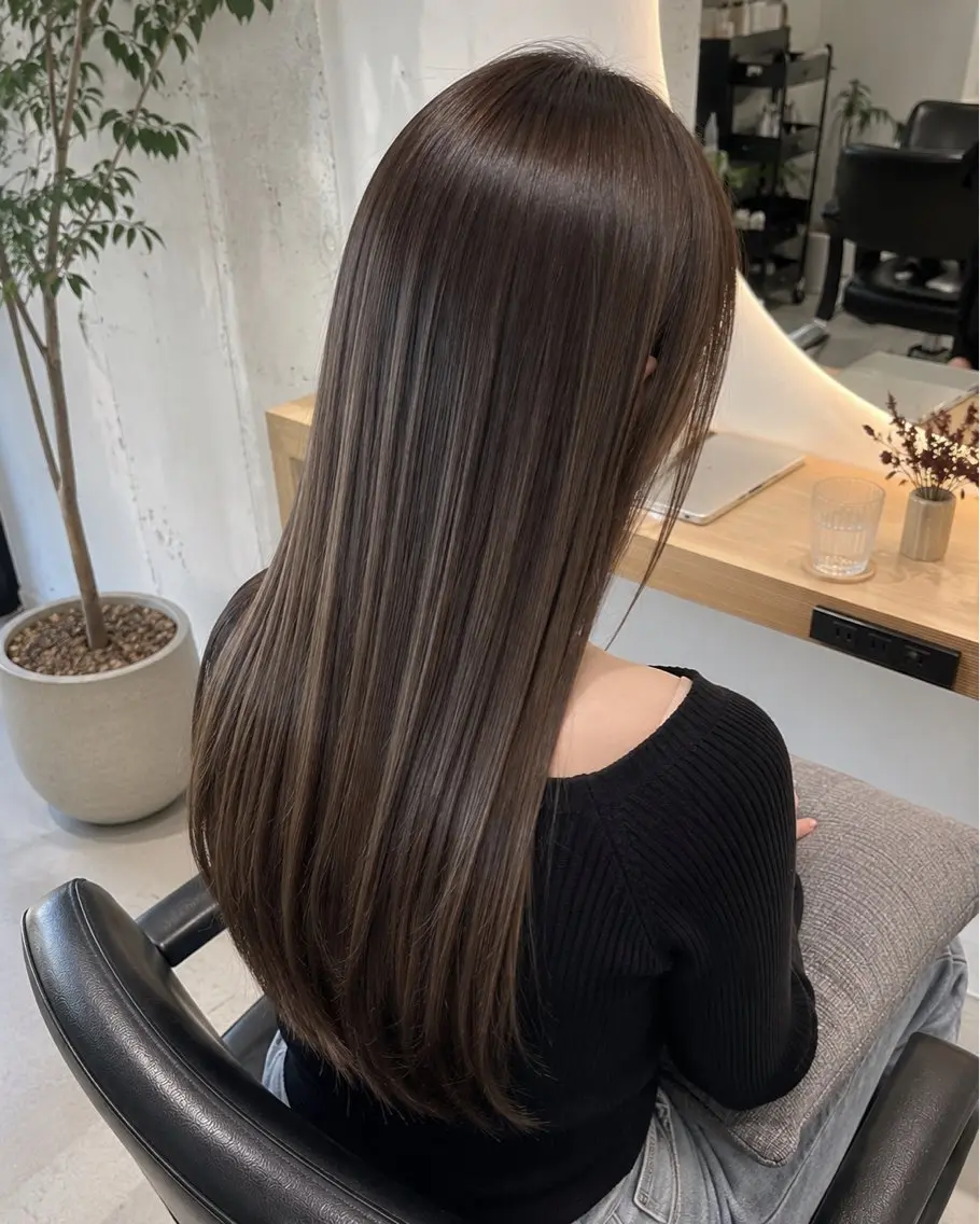 ロング ヘアカラー kyamyi キャミーのヘアスタイル