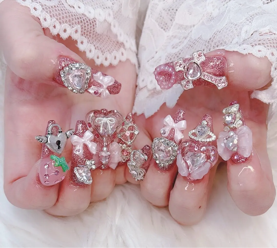 ネイル フレンチネイル ガーリー ロングネイル ハンドネイル ハンドケア mini nailのネイルデザイン
