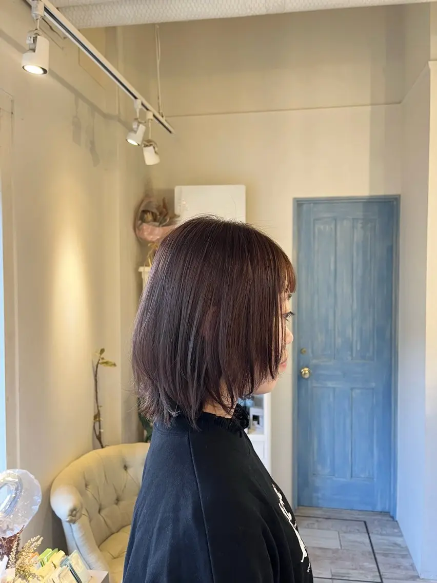 ショート カラー ブリーチ 透明感カラー ブリーチなしカラー パープルカラー シルバー カット ヘアカラー トリートメント よこもり あいのヘアスタイル