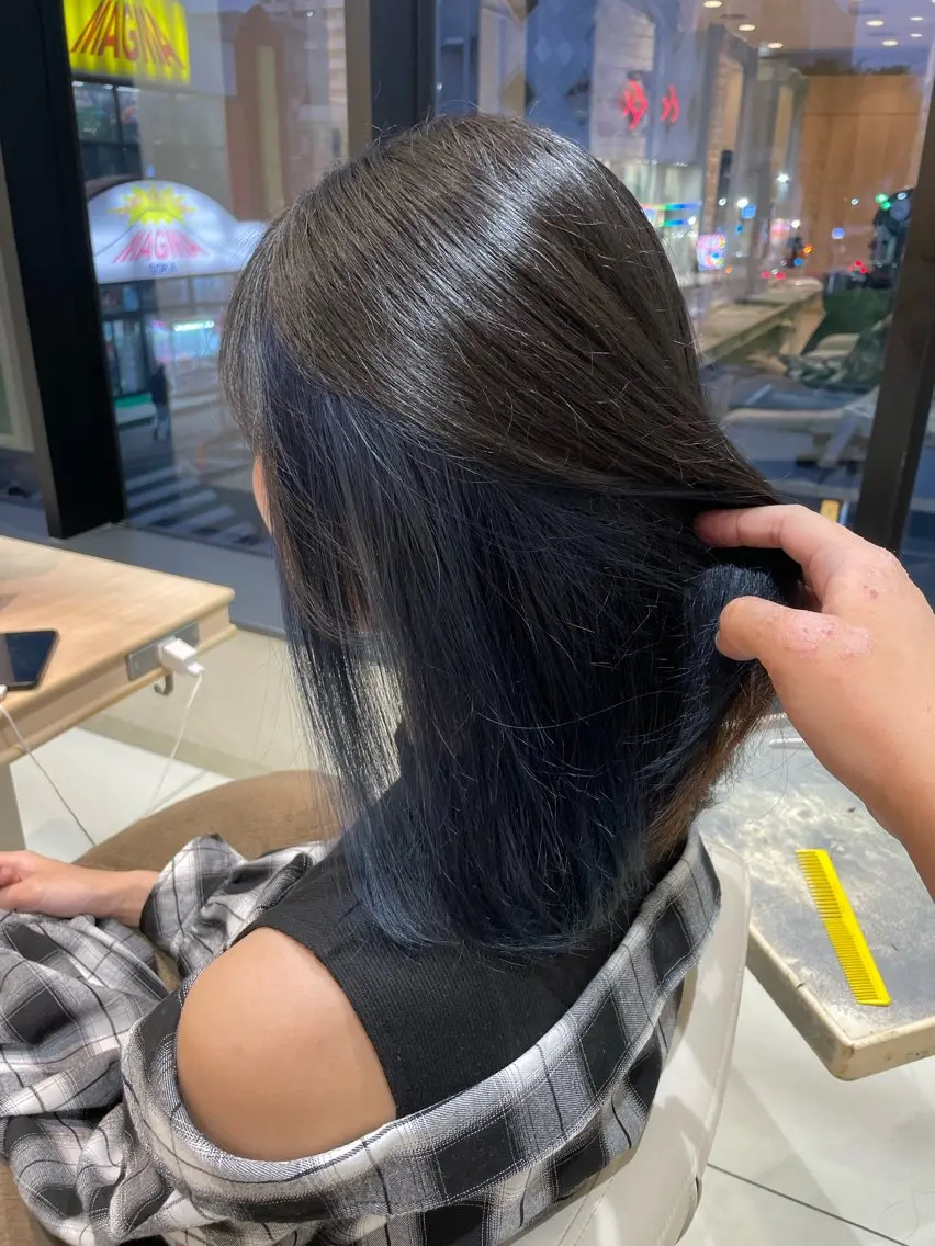 セミロング カラー ブリーチ 加藤 未歩のヘアスタイル