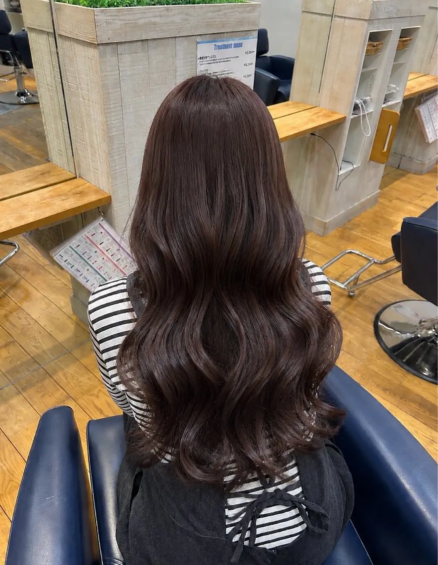 ロング ヘアカラー トリートメント 太田 絵麻のヘアスタイル