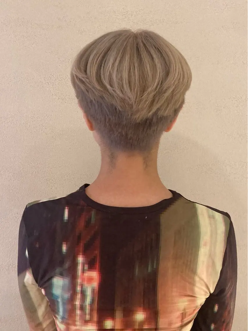 カラー ブリーチ ヘアカラー 中山 千尋のヘアスタイル