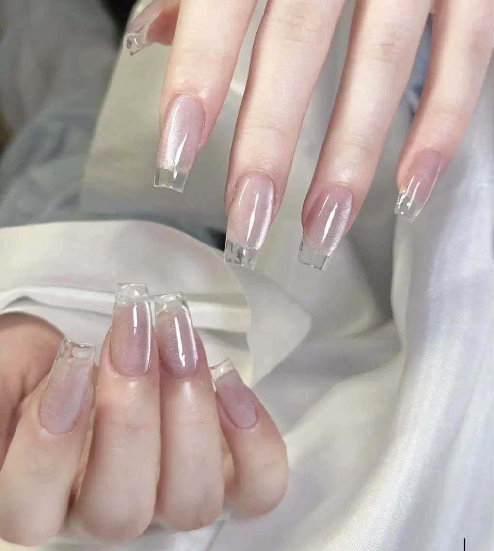ネイル クリアネイル フレンチネイル ハンドネイル ハンドケア Sun Nail 池袋のエステ・リラクイメージ