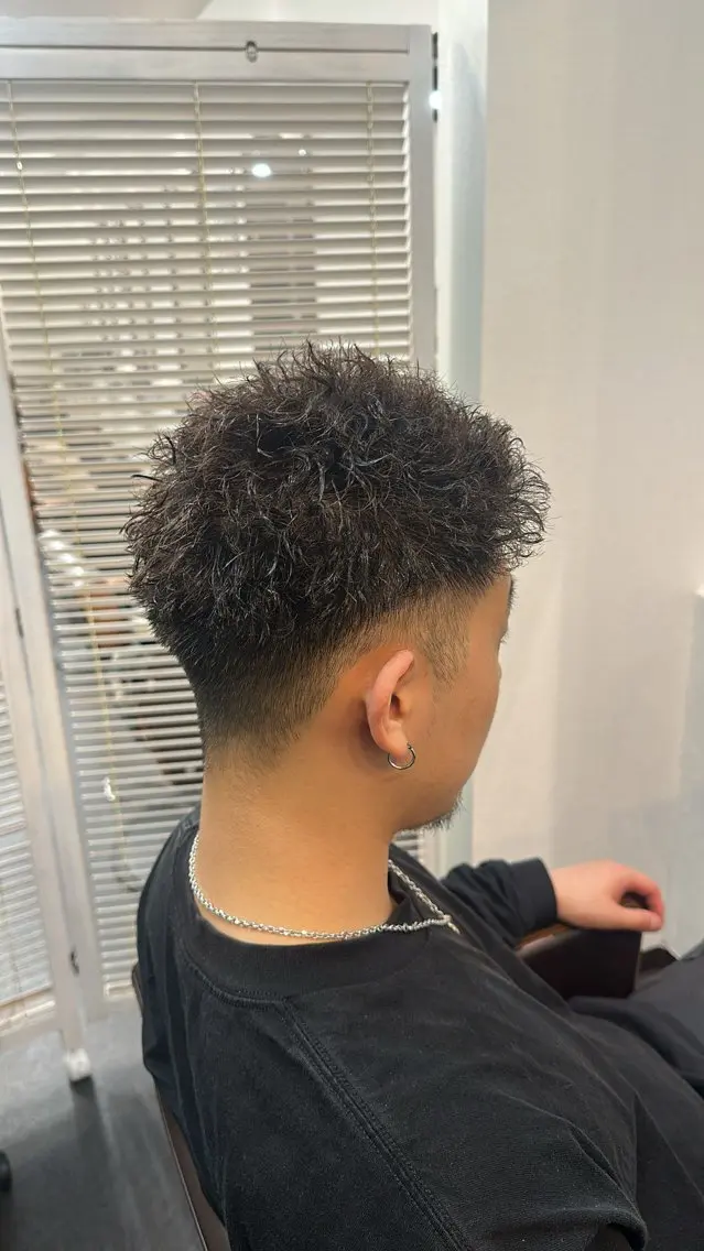 パーマ メンズ フェードカット メンズパーマ MOMO 💕💕のヘアスタイル