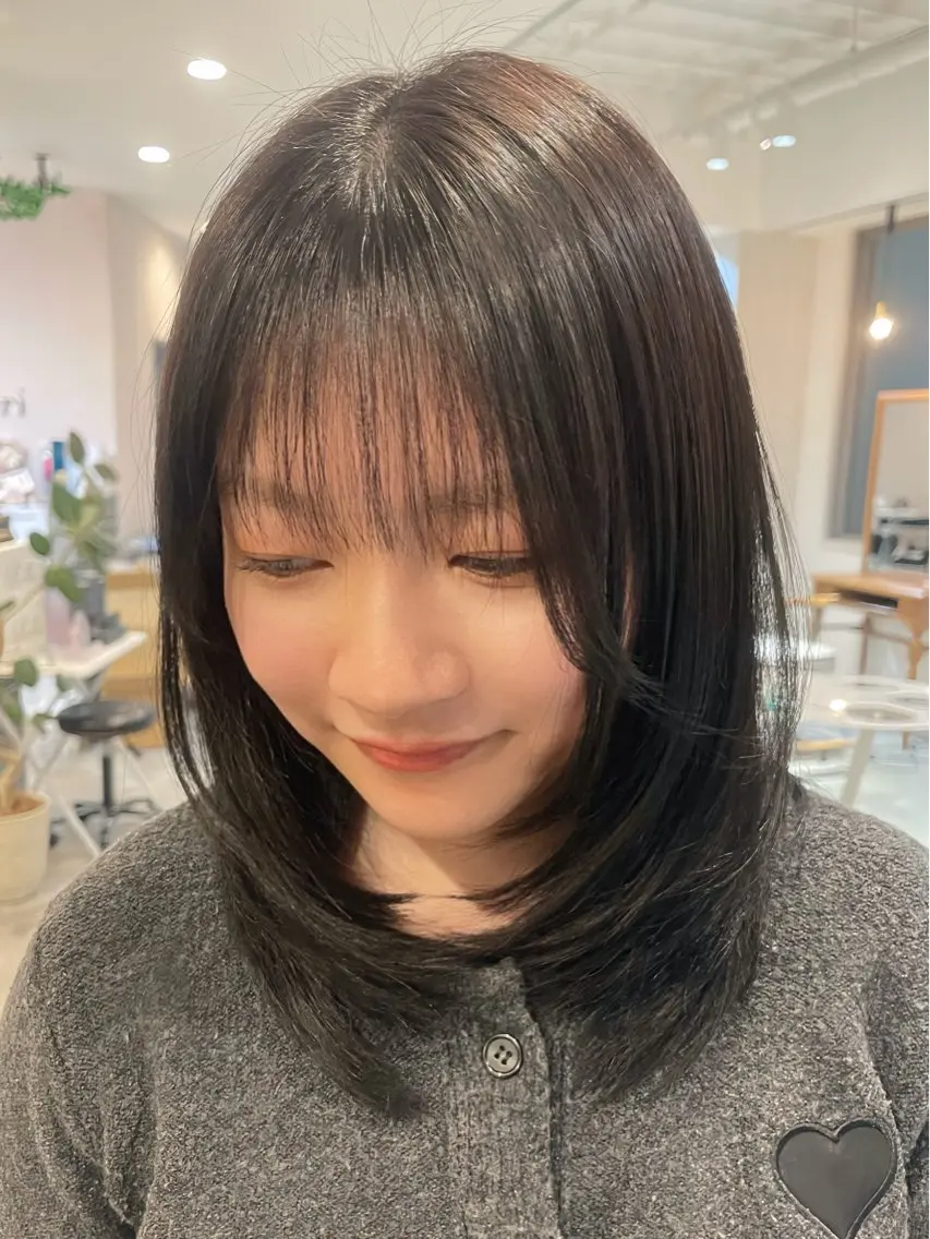 ミディアム カラー ミディアムレイヤー レイヤーカット カット ヘアカラー トリートメント 海外レイヤー/ レイヤーカット/和田のヘアスタイル